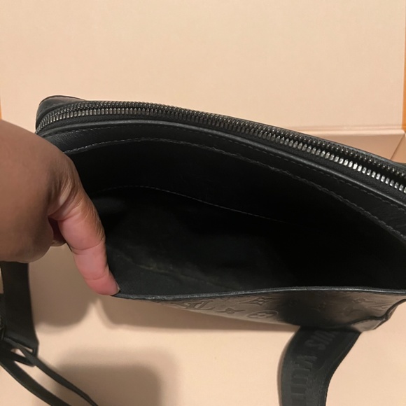 Louis Vuitton - Picture 13 of 13